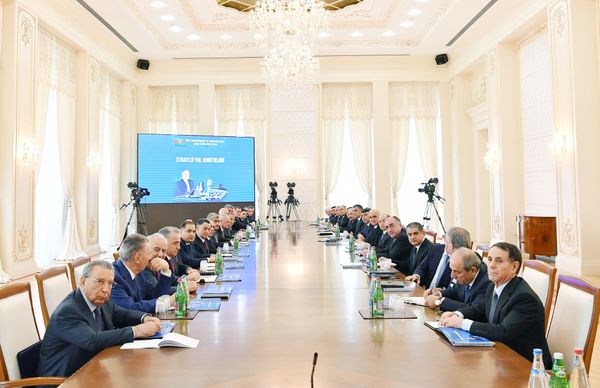 Президент Ильхам Алиев: альтернативы реформам нет - Sputnik Азербайджан