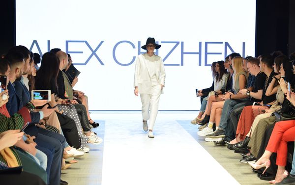 В Баку стартовала Azerbaijan Fashion Week - Sputnik Азербайджан
