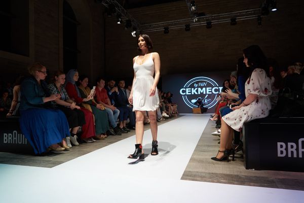 В Баку стартовала Azerbaijan Fashion Week В Баку стартовала Azerbaijan Fashion Week - Sputnik Азербайджан