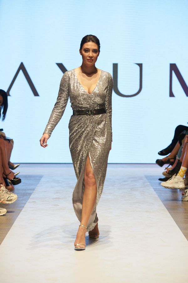 В Баку стартовала Azerbaijan Fashion Week В Баку стартовала Azerbaijan Fashion Week - Sputnik Азербайджан