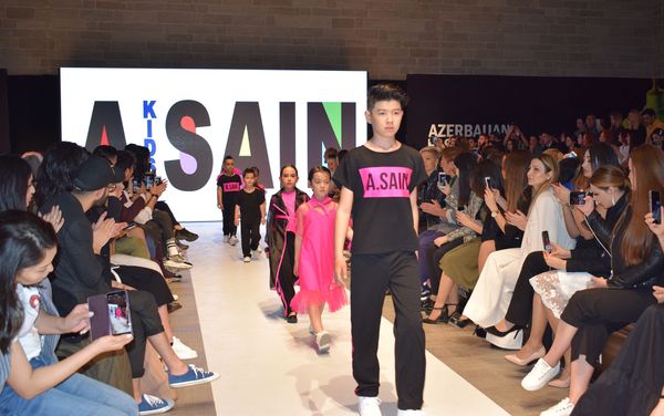 Второй день Azerbaijan Fashion Week - Sputnik Азербайджан