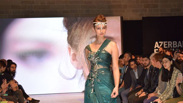 Второй день Azerbaijan Fashion Week - Sputnik Азербайджан
