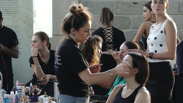 Другая сторона Azerbaijan Fashion Week: закулисье модной индустрии - Sputnik Азербайджан