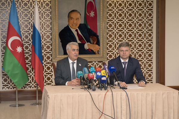 Россия направит грузы по железной дороге из Азербайджана в Турцию и Иран - Sputnik Азербайджан