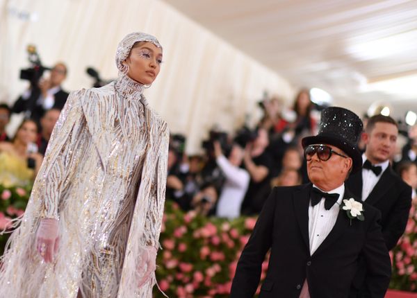 Модель Джиджи Хадид на Met Gala 2019 в Нью-Йорке - Sputnik Азербайджан