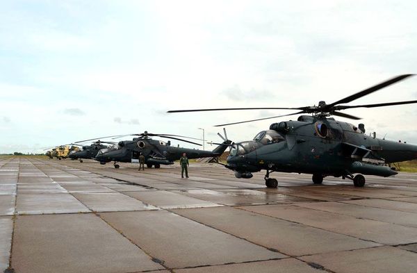 Военные вертолеты Азербайджана вылетели в Турцию - Sputnik Азербайджан