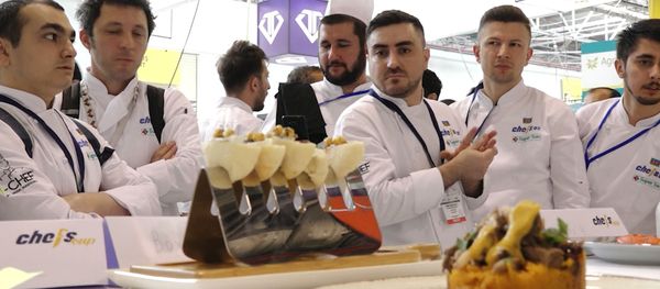 Соревнование поваров и кулинаров в Баку: как это было - видео - Sputnik Азербайджан