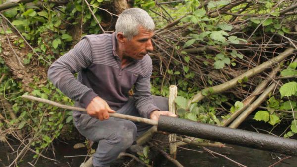 Змеи и лягушки в водопроводной трубе: жители гахского села лишены питьевой воды - Sputnik Азербайджан
