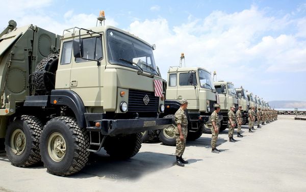 Азербайджанская армия отражает атаки условного противника - Sputnik Азербайджан