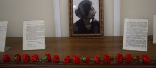 В Национальном музее истории отметили 120-летие дочери Гаджи Зейналабдина Тагиева Сары Тагиевой - Sputnik Азербайджан