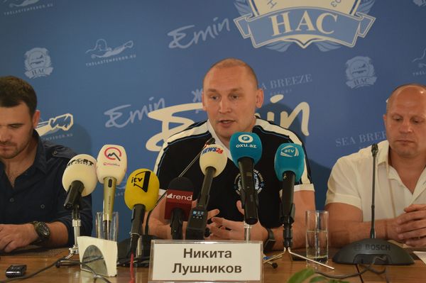 Эмин Агаларов вместе с земляками откроет реабилитационный центр в Баку - Sputnik Азербайджан