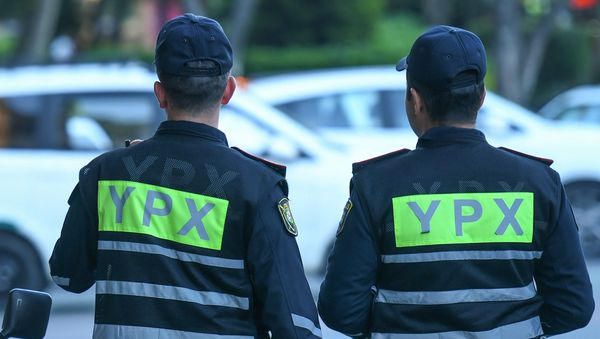 Сотрудник дорожной полиции - Sputnik Азербайджан