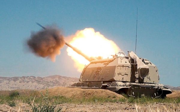 Гаубицы ВС Азербайджана отработали уничтожение военной техники и инженерных укреплений - Sputnik Азербайджан