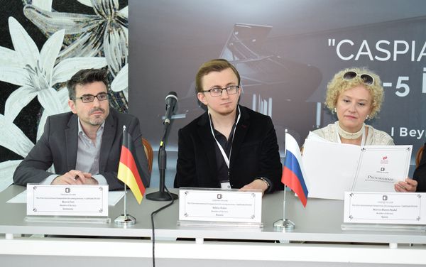 Первый Международном конкурсе пианистов Caspian étude (Каспийский этюд) - Sputnik Азербайджан