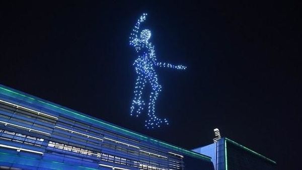 500 дронов рисуют огромные картины в небе   - Sputnik Азербайджан