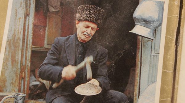 Китайские подделки вместо работы мастеров: медник из Шеки жалуется на спекулянтов - Sputnik Азербайджан