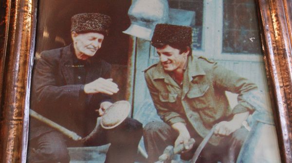 Китайские подделки вместо работы мастеров: медник из Шеки жалуется на спекулянтов - Sputnik Азербайджан