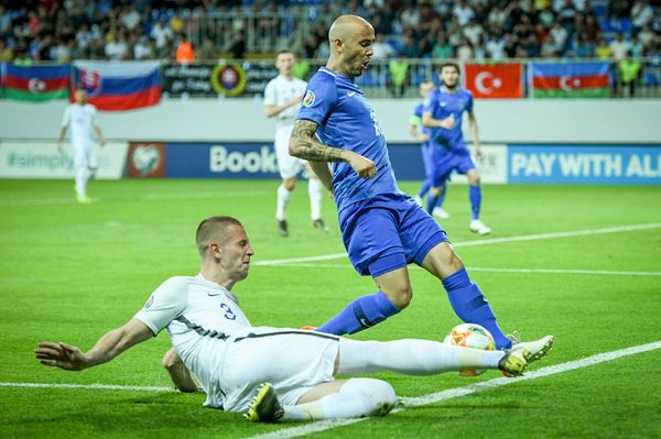 Сборная Азербайджана по футболу потерпела первое разгромное поражение в отборочном цикле чемпионата Европы по футболу 2020 года - Sputnik Азербайджан