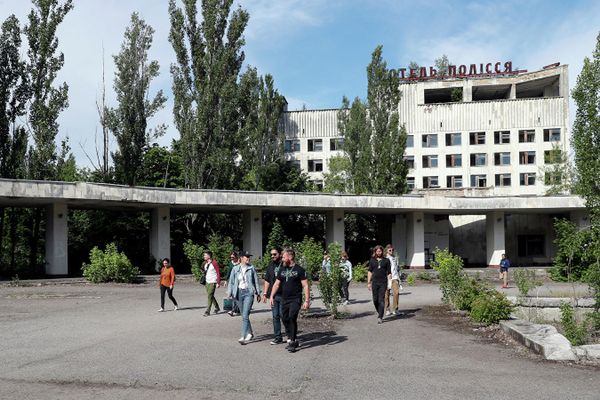 Стриптизы, шпагаты и пафосная пошлятина: Чернобыль подвергается нашествию блогеров - Sputnik Азербайджан