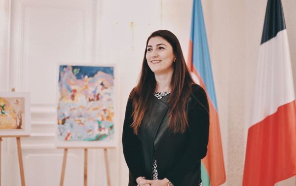 Во Франции открылась выставка миниатюр азербайджанского художника Али Сейрана - Sputnik Азербайджан