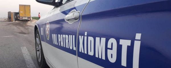 В Кюрдамире грузовой автомобиль врезался в Камаз и перевернул его - Sputnik Азербайджан