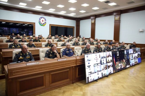 Закир Гасанов поручил пресекать провокации ВС Армении любыми адекватными мерами - Sputnik Азербайджан
