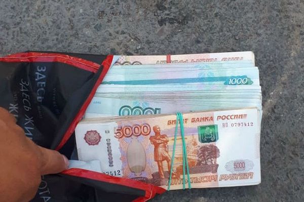 Азербайджанец вернул россиянину потерянный миллион рублей - Sputnik Азербайджан