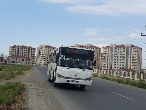 Жители Баку добились изменения пути следования двух автобусных маршрутов - Sputnik Азербайджан