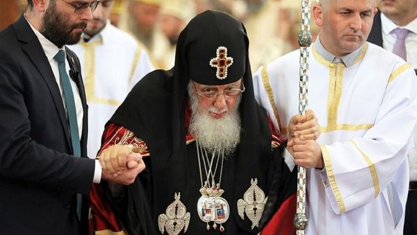 Католикос-Патриарх всея Грузии Илия II на церемонии освящения храма Чудотворной Иверской иконы Божьей Матери - Sputnik Азербайджан