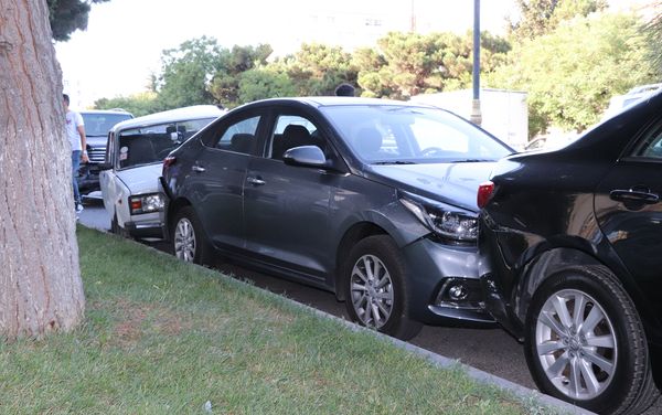 Цепная авария на проспекте Метбуат - Sputnik Азербайджан