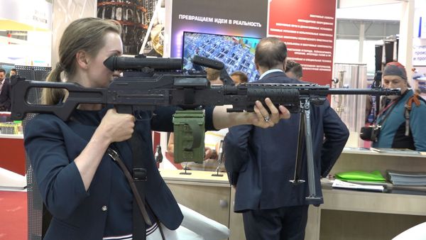 Снайперская винтовка, гранатомет и пистолеты: Азербайджан на Армия-2019 - видео - Sputnik Азербайджан