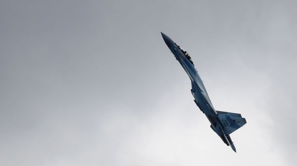 Самолет Су-35С , фото из архива - Sputnik Азербайджан