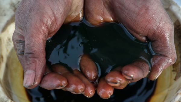 Нефть, фото из архива - Sputnik Азербайджан
