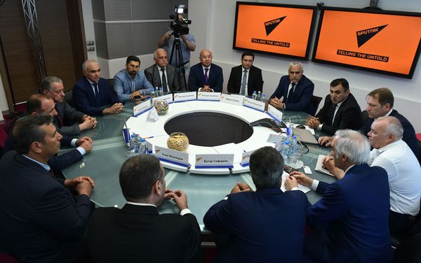 Руководители ведущих СМИ Азербайджана посетили МИА Россия сегодня - Sputnik Азербайджан