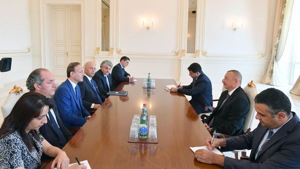 İlham Əliyev İtaliya nümayəndə heyətini qəbul edib - Sputnik Азербайджан