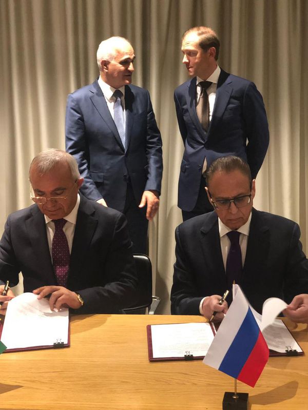 Спасибо новым контрактам: товарооборот России и Азербайджана набирает обороты - Мантуров - Sputnik Азербайджан