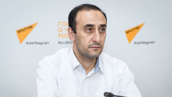 Директор Центра истории Кавказа Ризван Гусейнов - Sputnik Азербайджан