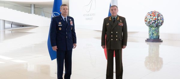 Валерий Герасимов встретился в Баку с Верховным главнокомандующим объединенными вооруженными силами НАТО генералом Тодом Уолтерсом - Sputnik Азербайджан