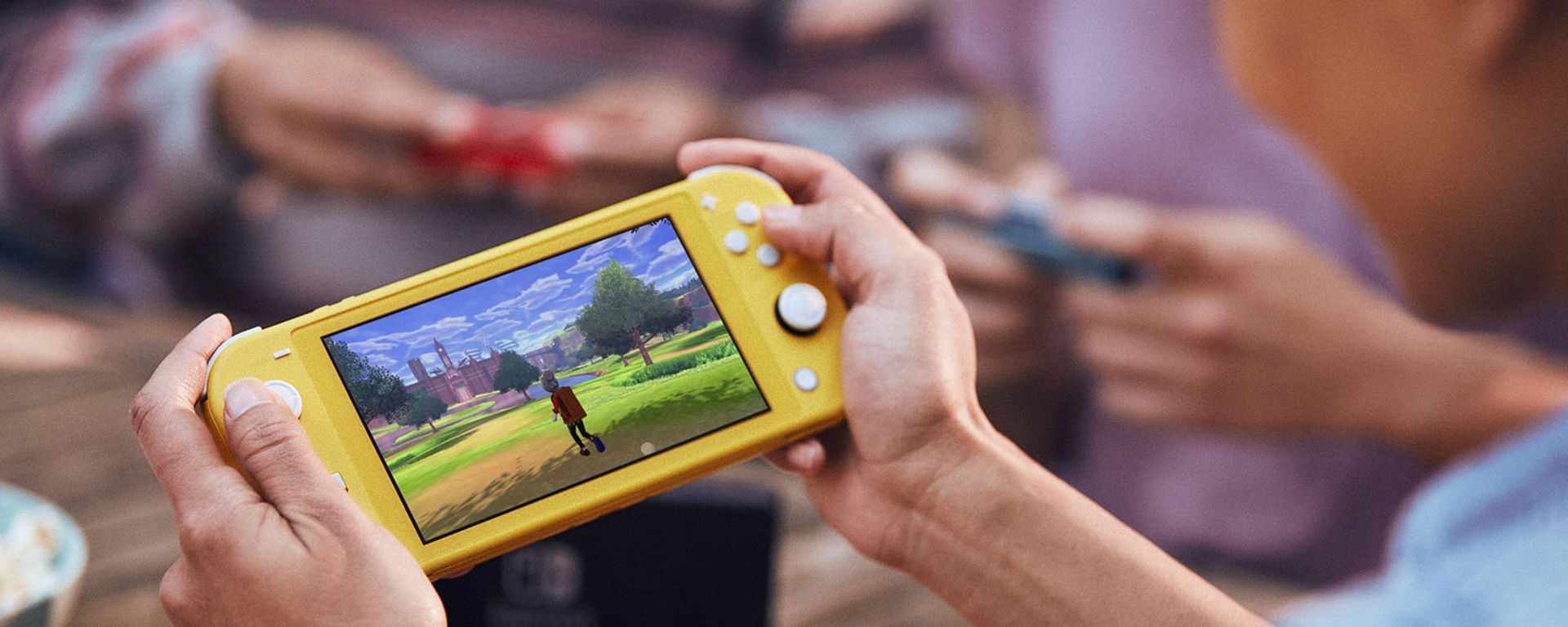 Nintendo Switch Lite, компактная и легкая консоль со встроенным управлением, пополнила семейство Nintendo Switch - Sputnik Азербайджан, 1920, 05.01.2024