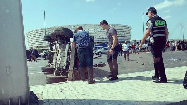 ДТП на проспекте Гейдара Алиева - Sputnik Азербайджан