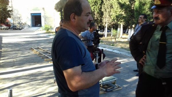 Cəlaləddin Qasımov Şollerin arxivi filminin çəkilişində - Sputnik Азербайджан