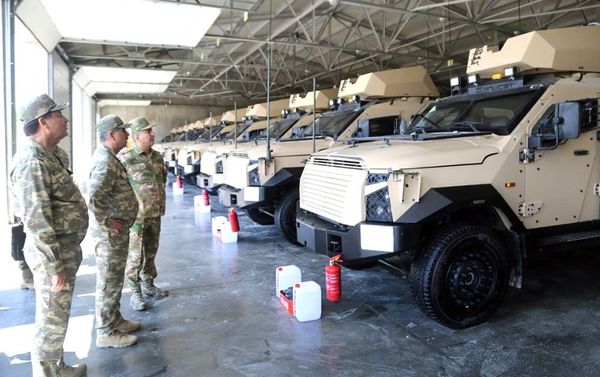 Закир Гасанов проверяет боеспособность воинских частей армии Азербайджана - Sputnik Азербайджан