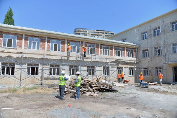 Большая стройка: к началу учебного года в Баку появятся новые школы - фото - Sputnik Азербайджан
