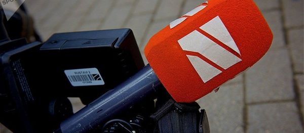 Микрофон с логотипом Рустави-2 - Sputnik Азербайджан