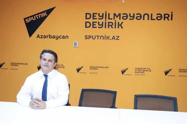 Режиссер театра кукол: азербайджанский зритель на спектаклях скучать не хочет - Sputnik Азербайджан