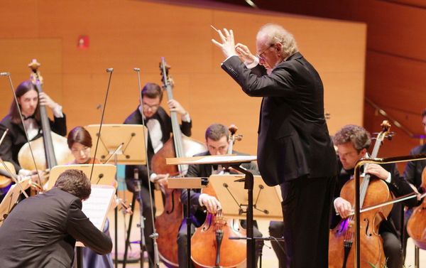 В концертном зале Walt Disney Concert Hall в Лос-Анджелесе состоялась мировая премьера произведений известного азербайджанского композитора Фирангиз Ализаде - Sputnik Азербайджан