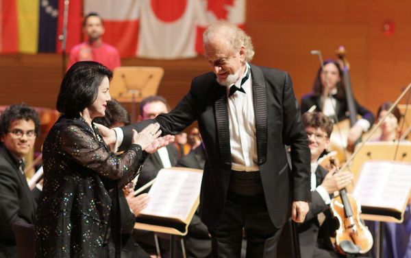 В концертном зале Walt Disney Concert Hall в Лос-Анджелесе состоялась мировая премьера произведений известного азербайджанского композитора Фирангиз Ализаде - Sputnik Азербайджан