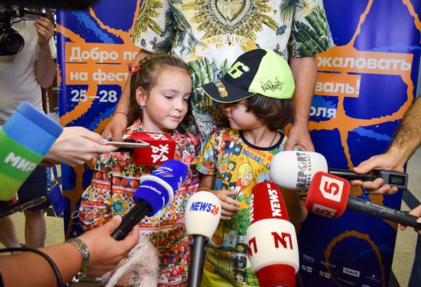 Киркоров: есть еще Дон Кихоты, как Эмин Агаларов, организующие грандиозные фестивали - Sputnik Азербайджан