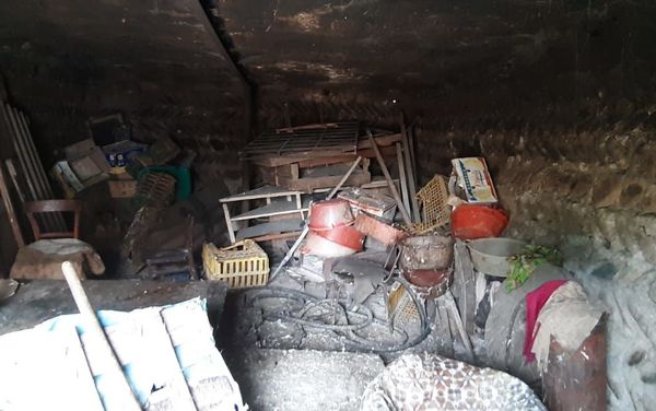 Цех по разделке мяса птицы, действующий без государственной регистрации - Sputnik Азербайджан