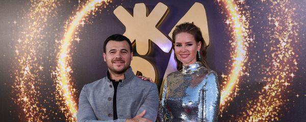 Эмин Агаларов и Алёна Гаврилова на красной дорожке фестиваля Жара, день второй - Sputnik Азербайджан